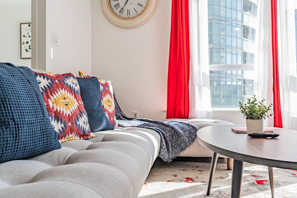 RS Boutique Suites - City Place - Tap to explore photos