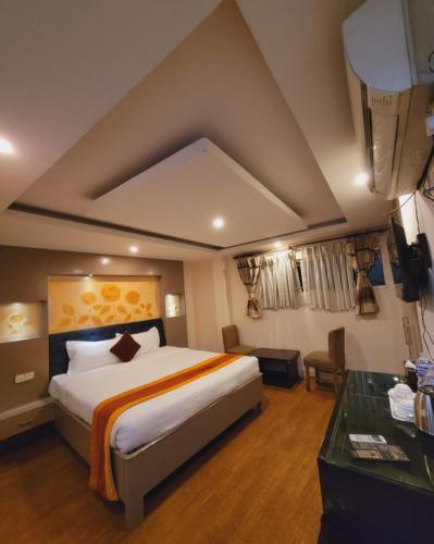 Hotel Kathmandu Square - Tap to explore photos