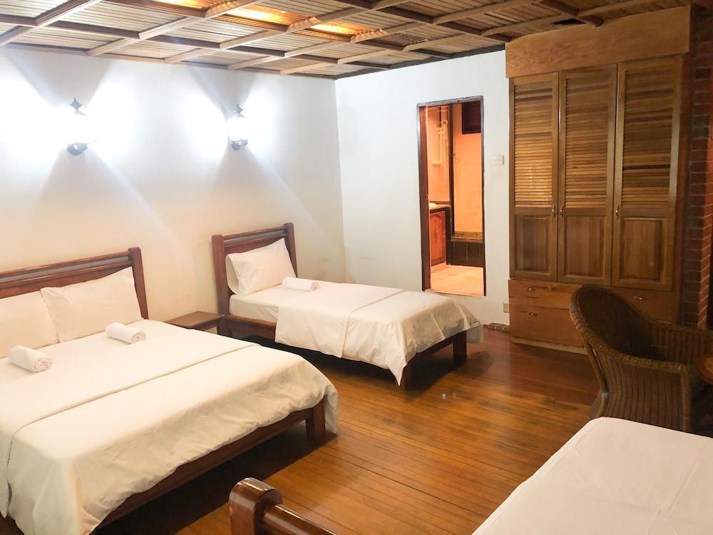 Hotel O I.villa Inn Room Type - Suite Family