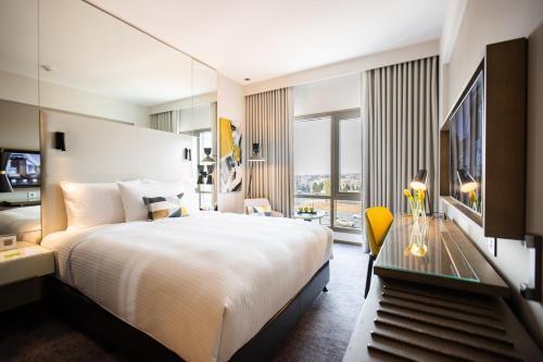 Centro Mada Amman By Rotana - Tap to explore photos