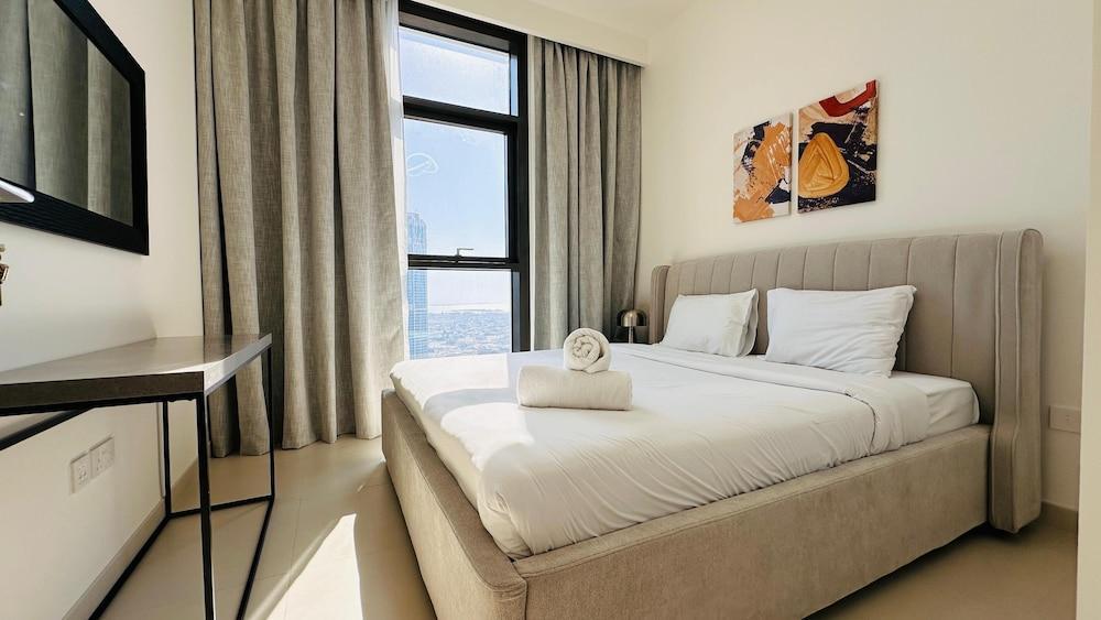 Luxury 1-Bedroom Apartment At Burj Crown Room Type - Standard One Bedroom Apartment