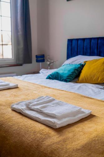Uksas Stunning one bedroom Flat Free Parking - Tap to explore photos