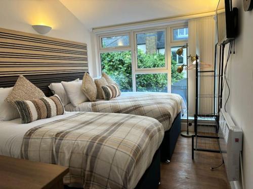 The Urban Retreat 4bdr sleep 14