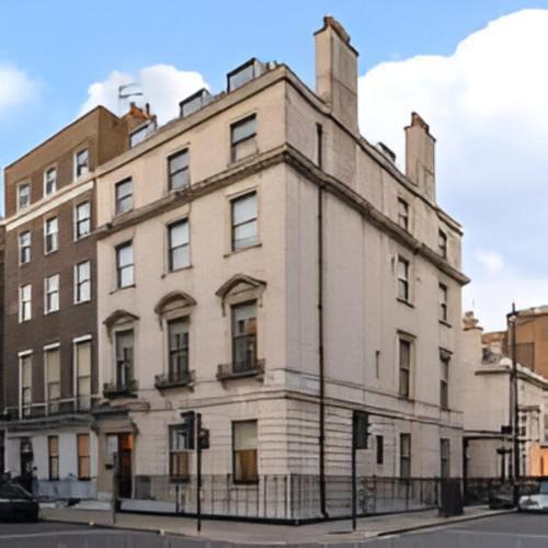 Modern London Luxury 3Bed 3Bathroom Retreat 6HS - Tap to explore photos