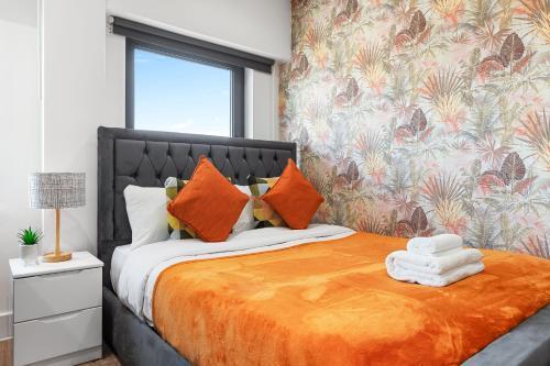 Stylish One Bedroom Flat - Sleeps 5 - Near Heathrow - London UB3 - Tap to explore photos