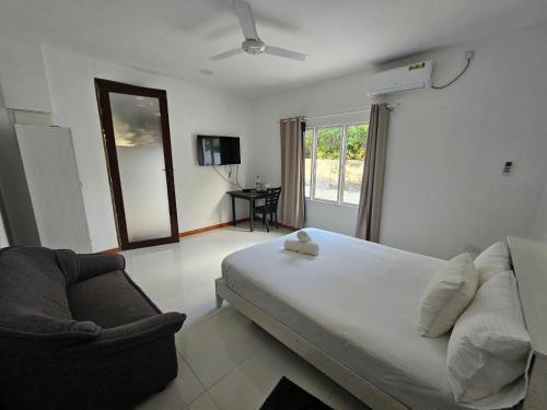 Surf Trip Maldives Room Type - Deluxe Double or Twin Room