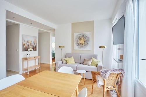 Rent a Room apartments - Degas - Tap to explore photos