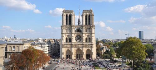 Imhost 8 - Lovely studio at St Michel-Notre Dame