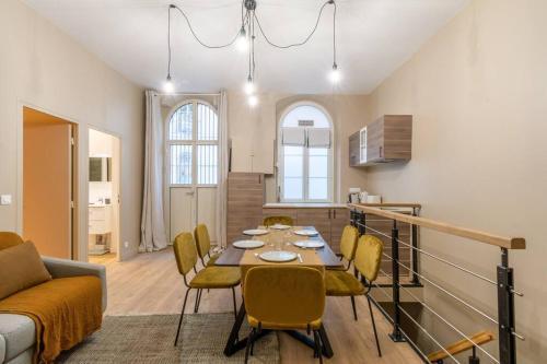 Nouveau - Designer Appartement - 6p - Tap to explore photos