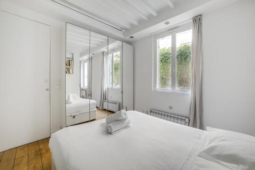 Hot Hot Hot Loft Faubourg Saint-Denis - Tap to explore photos