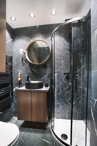 Studio Sacré coeur by Studio prestige - Tap to explore photos