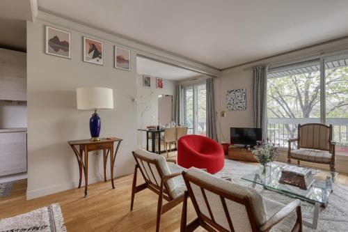 Luminous & Modern Flat with Balcony Paris-Bastille - Tap to explore photos