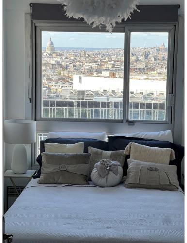 Chic 2 Rooms Paris13 with view - Tap to explore photos