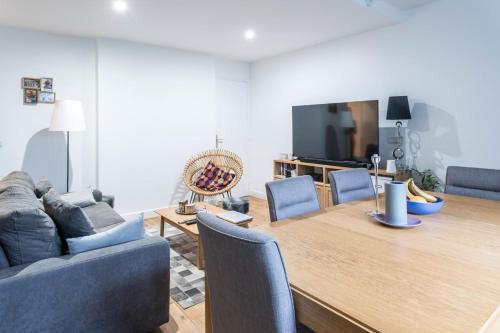 Superb Bright Apt Near Bercy - Tap to explore photos