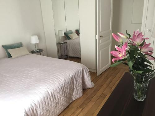 Elégant 4-room apartment near Arc de Triomphe and Palais des Congrès