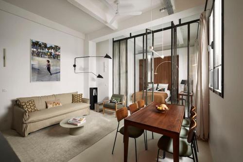 Stylish Loft - 2BR and 2BA - Tap to explore photos
