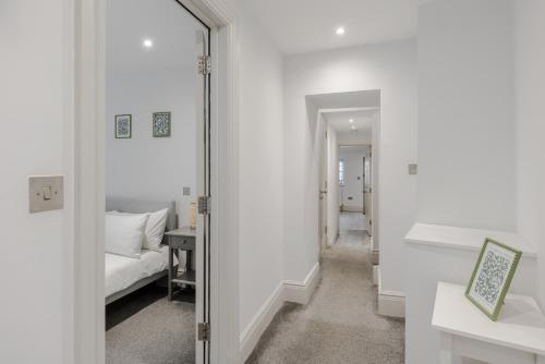 Park view / Baker Street / Marylebone Apartments - Tap to explore photos