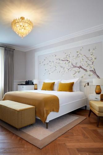 2 Chesham Hotel Room Type - Superior Double Room