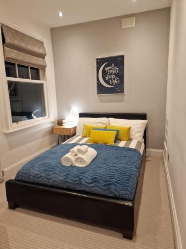 Quintessentially 'London' flat