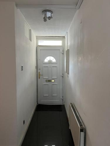 Oxborne Rooms UK - Seaton - Tap to explore photos