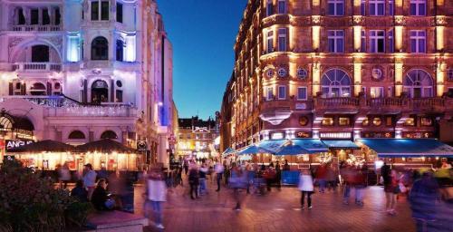 Large Luxurious CENTRAL Private Terrace - For 6