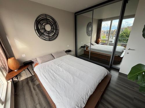 Panoramic Pondview Penthouse - Tap to explore photos