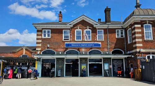 Clapham Oasis: Relax & Explore! - Tap to explore photos
