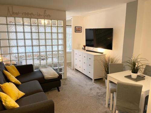 Beautiful, cosy and quiet flat. - Tap to explore photos