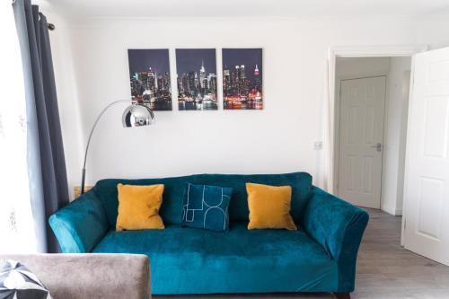 Barking Leisure and Contractor Stays - Tap to explore photos