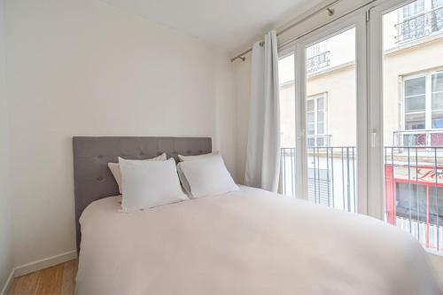 Warm & Welcoming Flat - Family's Ideal - Marais - Tap to explore photos