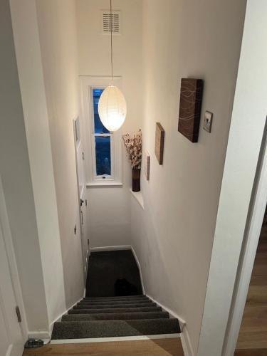 Stylish Warwick Avenue Escape near Little Venice - Tap to explore photos