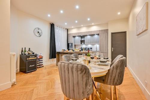 Magnifique Appartement de luxe & familia - Paris 16 - Tap to explore photos