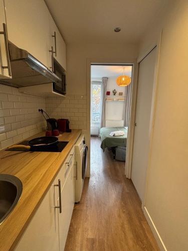 Clichy studio Getaway - C70 - Tap to explore photos
