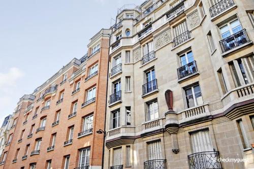 Luxury apartment 4pers George V