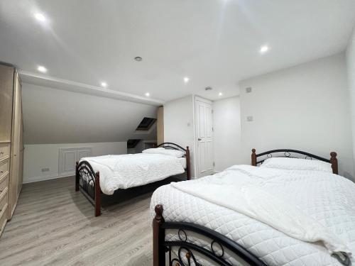 StayEasy En-Suite London - Tap to explore photos