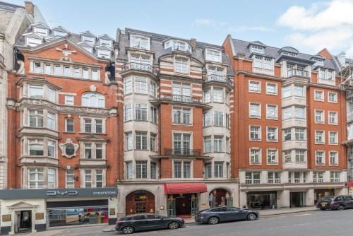 Spectacular 3 Bed in Berkeley Sq Mayfair