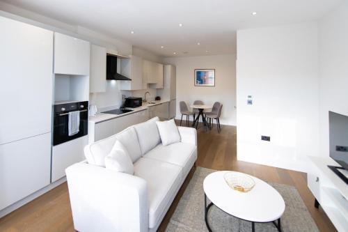 Ealing Residency - Tap to explore photos