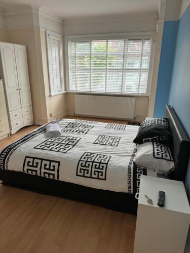 Dreamwell Flats Room Type - Deluxe Double Room with Balcony