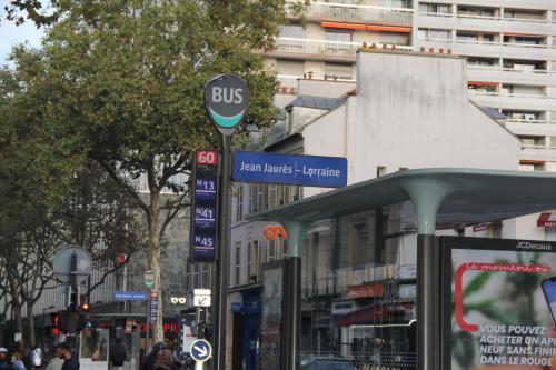 Paris' Premium Romantic Studio - Tap to explore photos