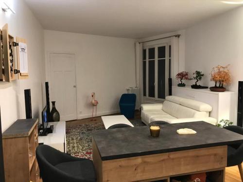Cosy Appartement in Paris 15th - Convention Center - Tap to explore photos