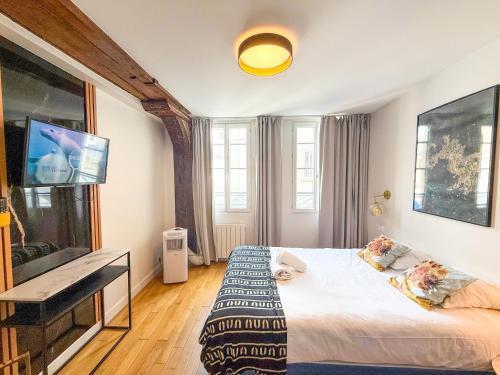 Urban Flat 176 - Charming 3 Bedroom in Montorgueil