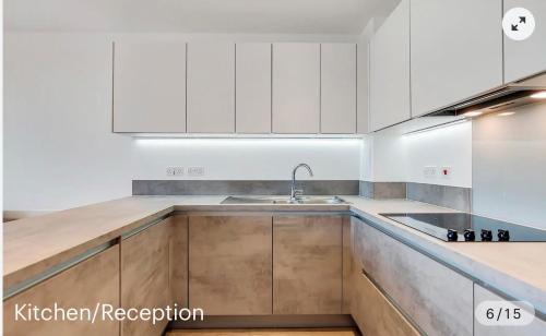 Modern stay with free 24hours gym - Tap to explore photos