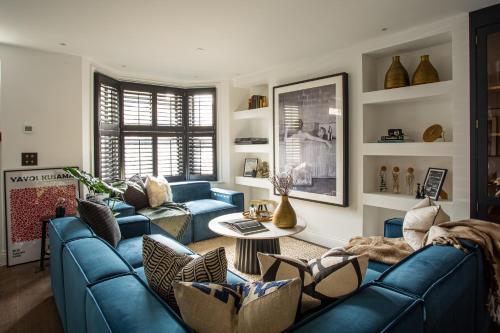 The Luxury Fulham Townhouse - Tap to explore photos