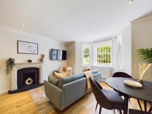 Be London - The Warwick Avenue Residences - Tap to explore photos