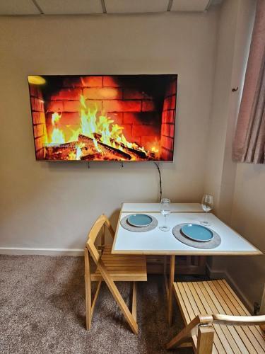 Central Cosy Flat, Long Term Welcome - Tap to explore photos