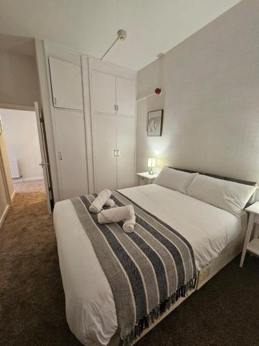 Central Cosy Flat, Long Term Welcome - Tap to explore photos