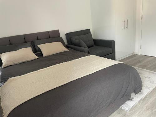 Studio Flat Private Shower Wc and Kitchenette