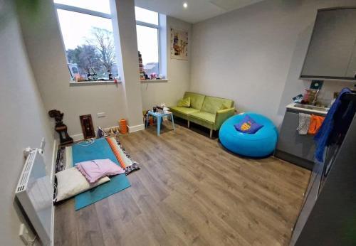 Stylish and spacious new flat - Tap to explore photos