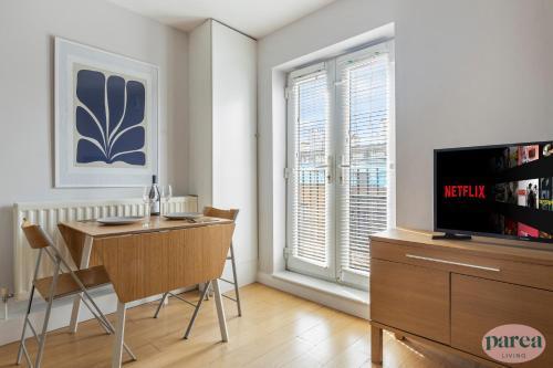 Parea Living - Cute Cosy Flat near Shoreditch, Hackney, Hoxton - Tap to explore photos