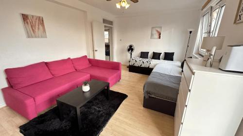 Cozy Flat in Camden Close to Central - Tap to explore photos